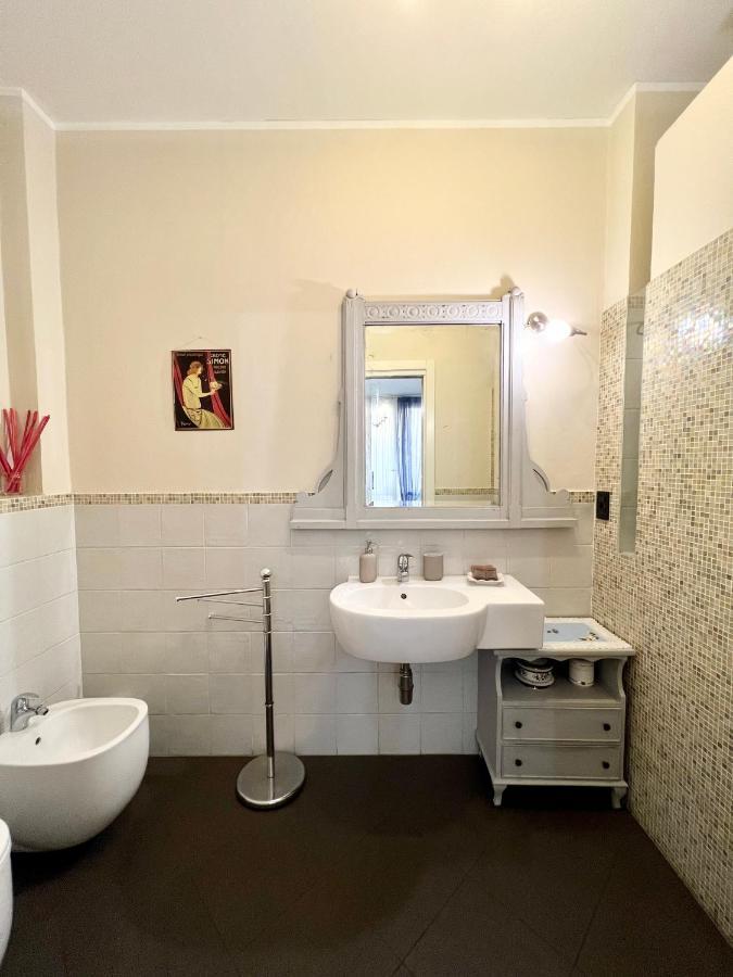 Giulia Apartment And Room Bologna Esterno foto