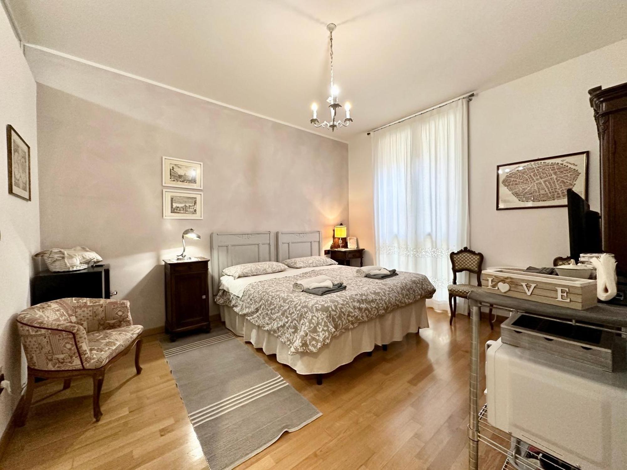 Giulia Apartment And Room Bologna Esterno foto